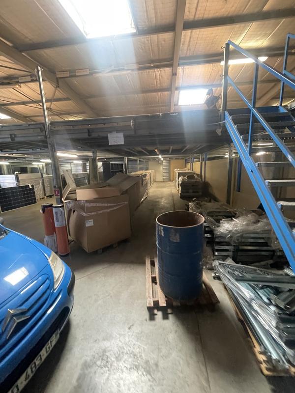 Local d'activités - 887 m²