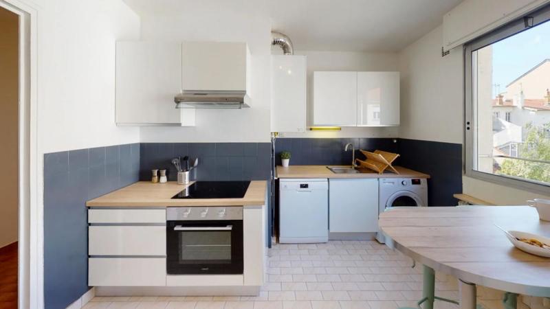 Chambre - 10 m² - 4 pièces