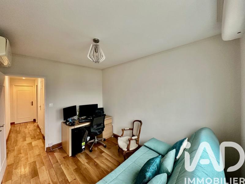 Appartement - 93 m² - 4 pièces