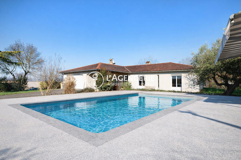 Maison traditionnelle - 140 m² - 5 pièces