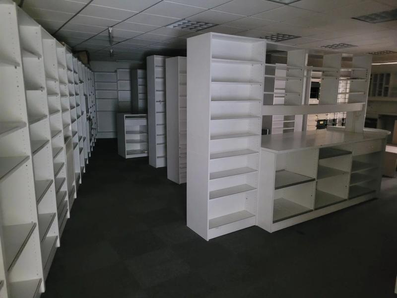 Magasins - 175 m² - 2 pièces