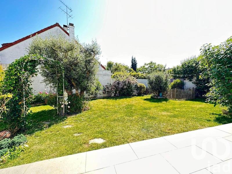 Maison - 200 m² - 7 pièces