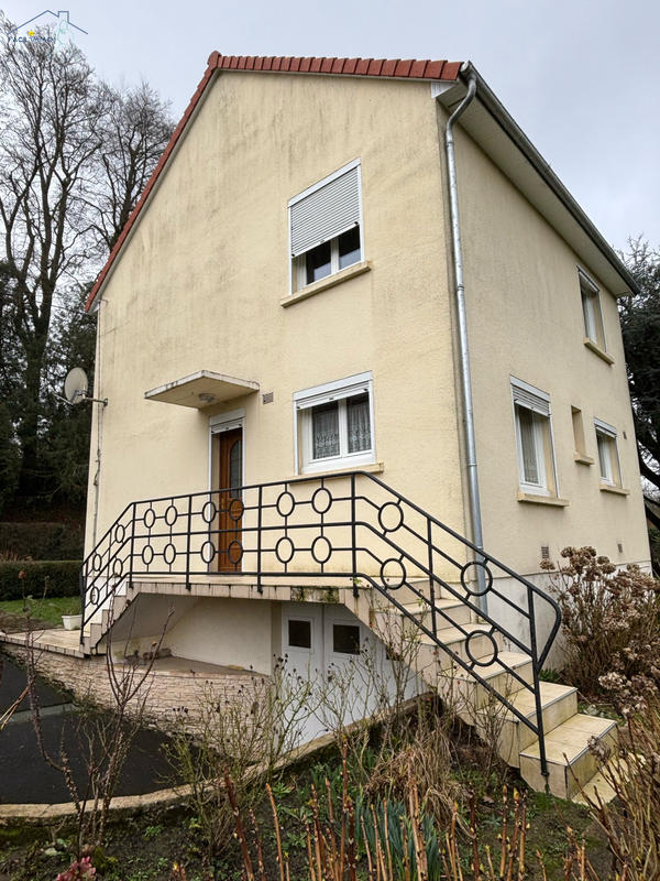 Maison - 88 m² - 6 pièces