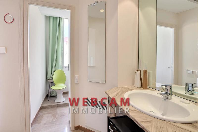 Loft - 120 m² - 4 pièces