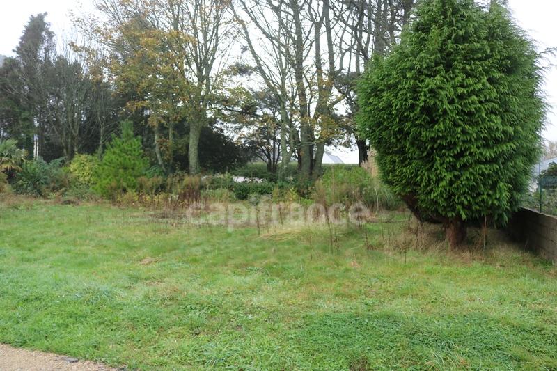 Terrain constructible - 608 m²
