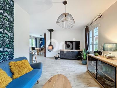 Maison - 159 m² - 7 pièces