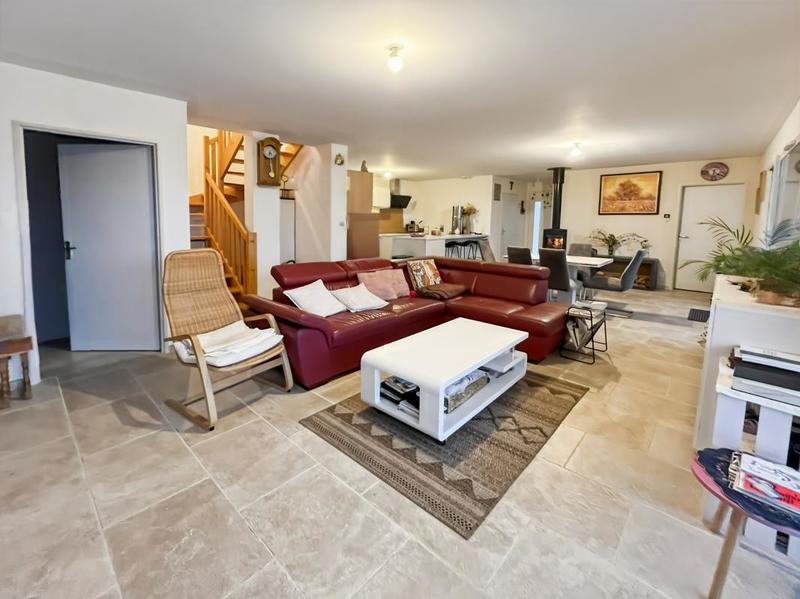 Maison - 186 m² - 7 pièces