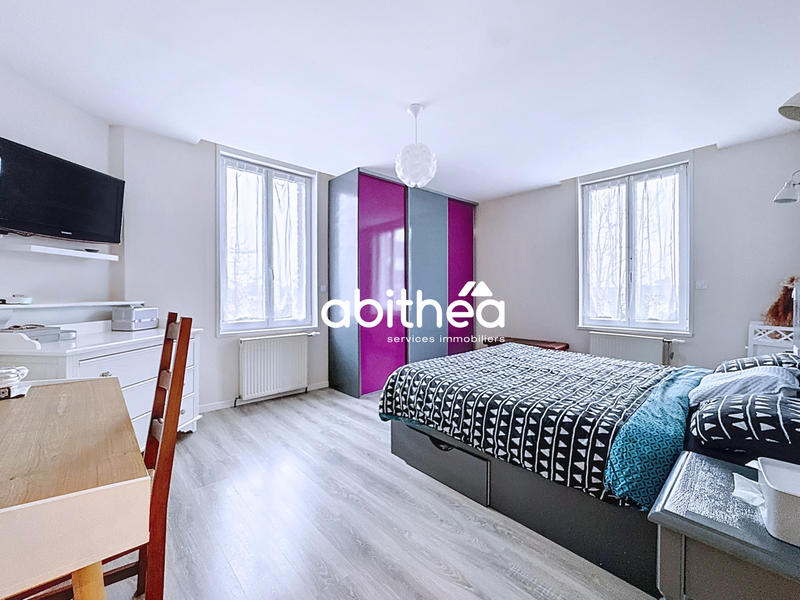 Maison - 198 m² - 8 pièces