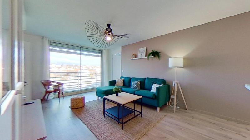 Appartement - 90 m² - 5 pièces