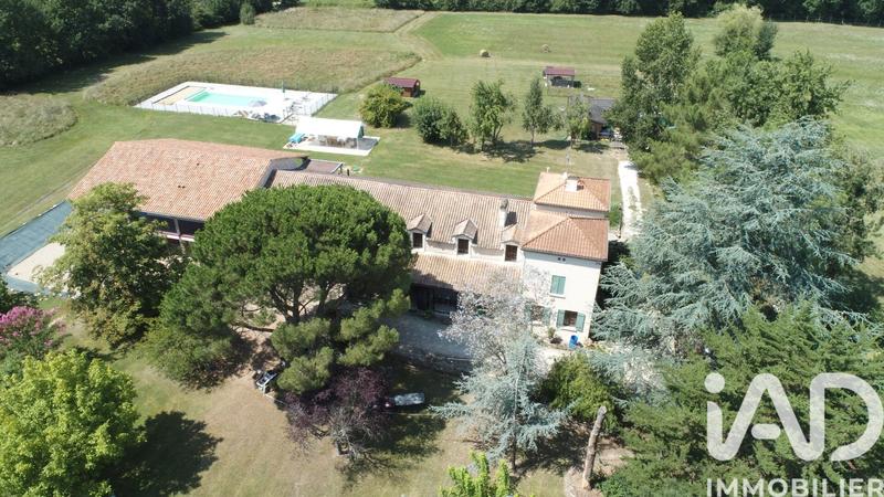 Maison - 499 m² - 16 pièces