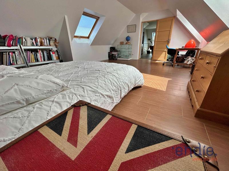 Maison - 251 m² - 8 pièces