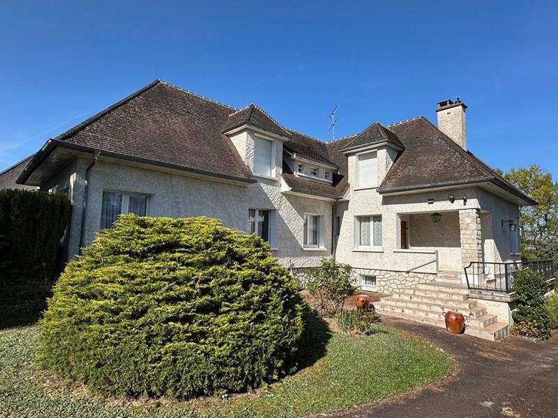 Maison - 170 m² - 7 pièces