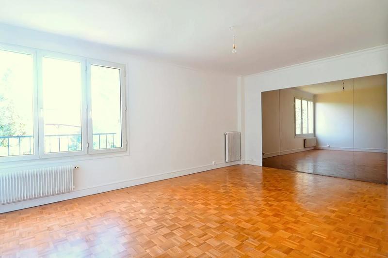 Appartement ancien - 84 m² - 4 pièces