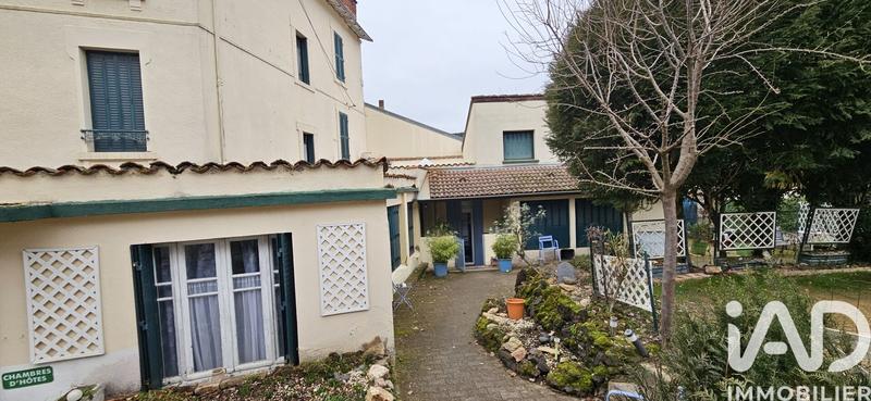 Maison - 356 m² - 15 pièces
