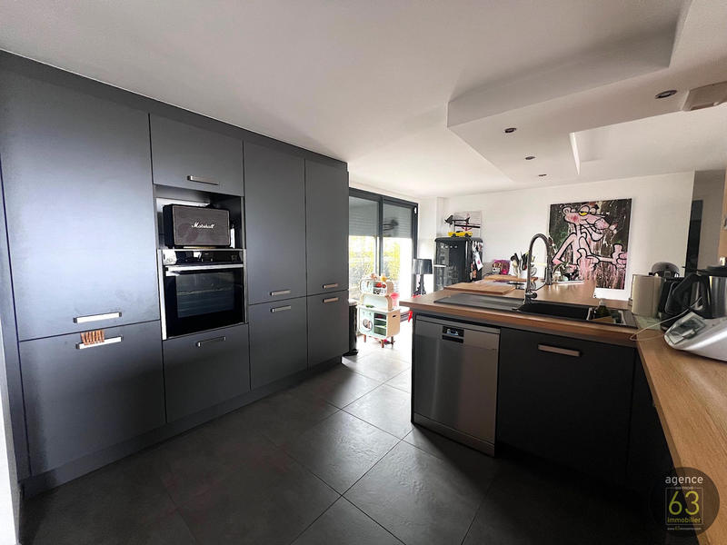 Maison - 110 m² - 4 pièces