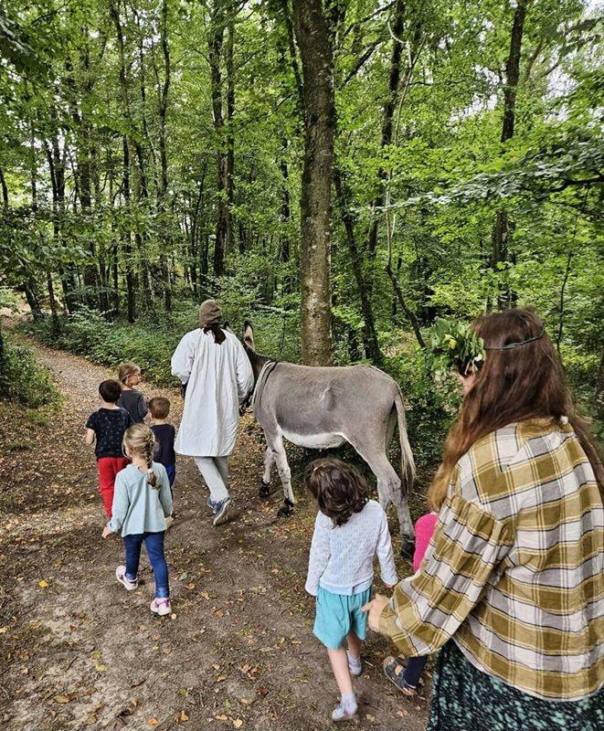 Pierres en Lumieres : "Contes et légendes au bois des Roches", Rocheville
