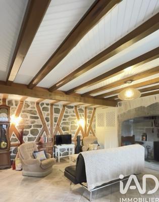 Maison - 141 m² - 8 pièces