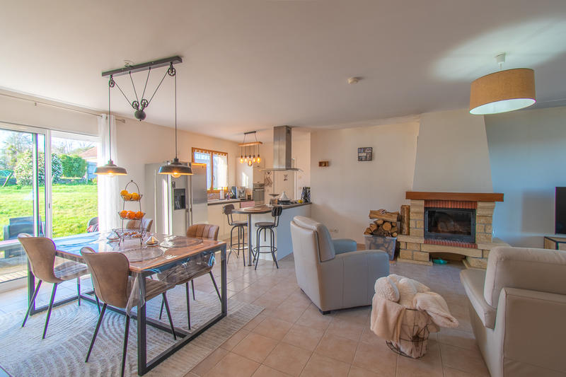 Maison - 95 m² - 4 pièces