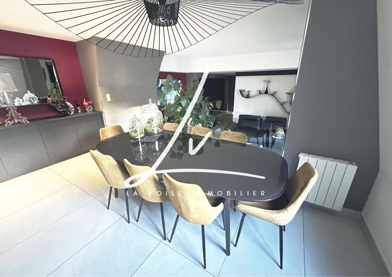 Duplex - 139 m² - 5 pièces