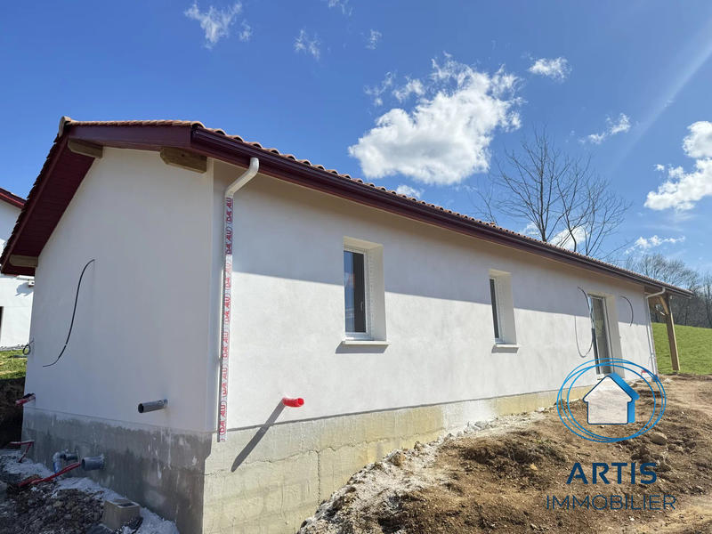 Villa - 90 m² - 4 pièces