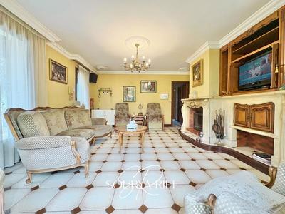 Maison - 170 m² - 6 pièces