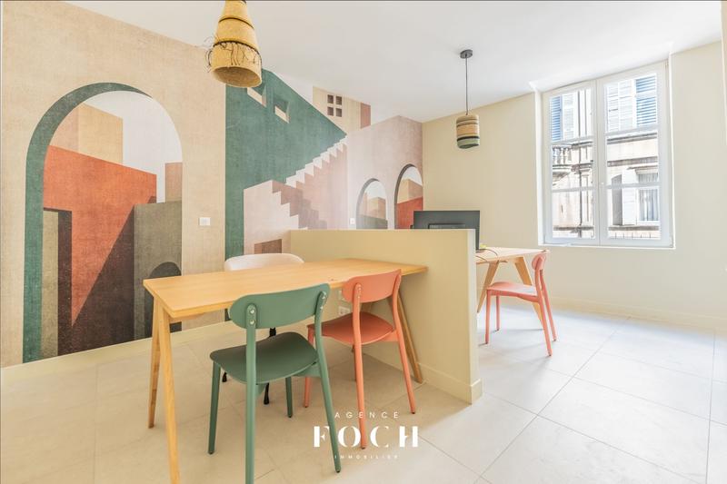 Bureau - 67 m² - 5 pièces