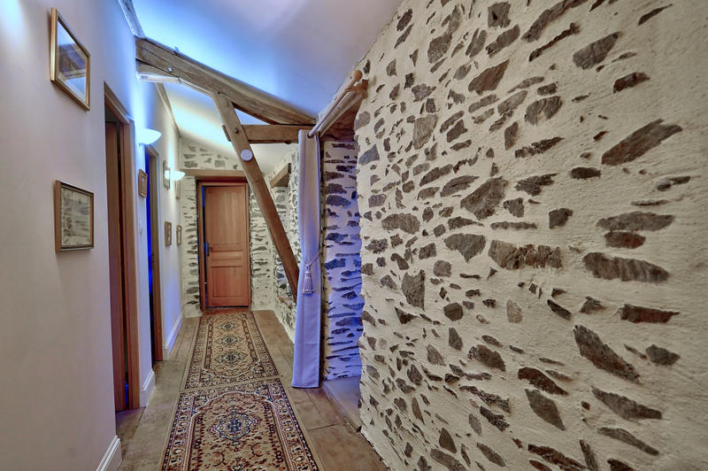 Maison - 234 m² - 7 pièces