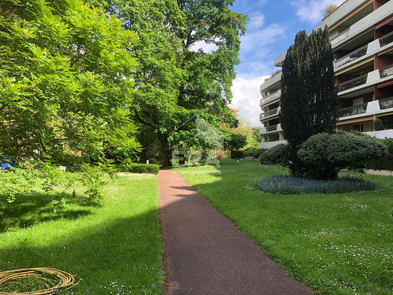 Appartement - 125 m² - 5 pièces