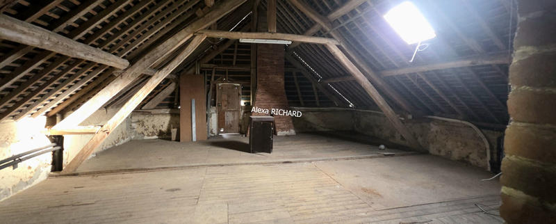 Maison - 92 m² - 5 pièces