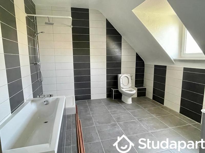 Chambre - 13 m² - 1 pièce