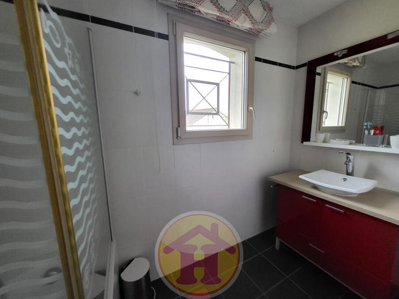 Maison - 165 m² - 6 pièces