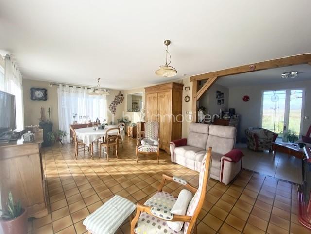 Maison traditionnelle - 163 m² - 6 pièces