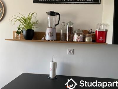 Chambre - 10 m² - 1 pièce