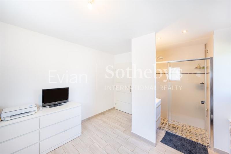 Maison - 200 m² - 6 pièces