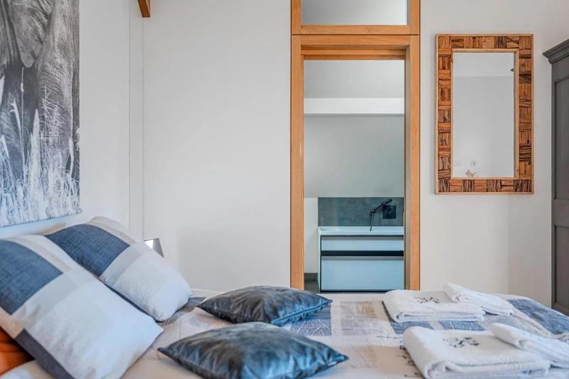 Propriété - 393 m² - 12 pièces