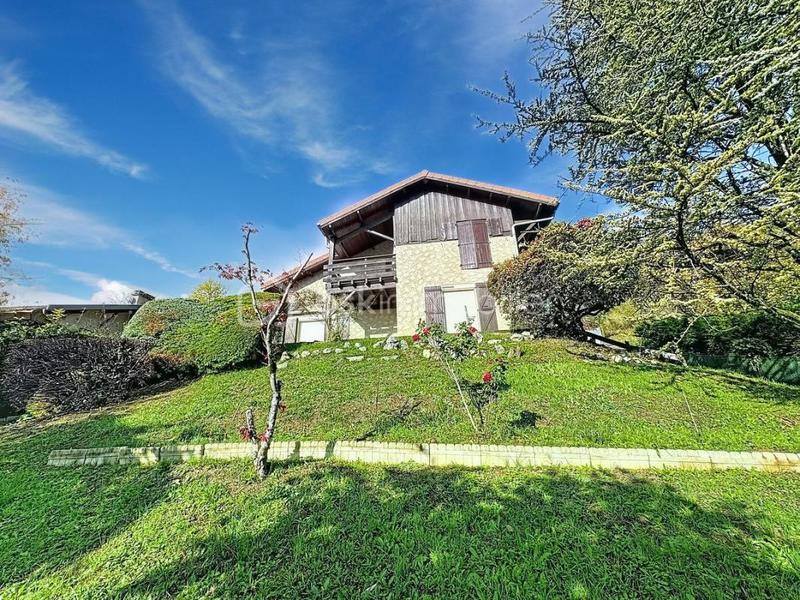 Maison - 152 m² - 6 pièces