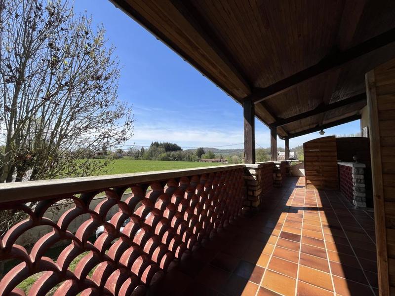 Villa - 295 m² - 8 pièces