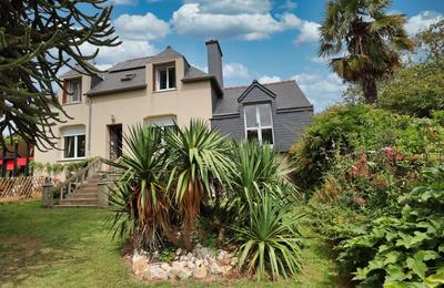 Maison - 148 m² - 8 pièces