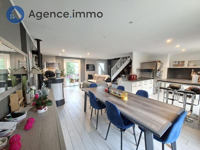 Maison traditionnelle - 135 m² - 6 pièces