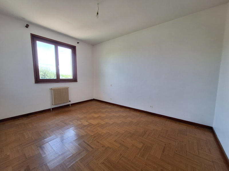 Maison - 166 m² - 9 pièces