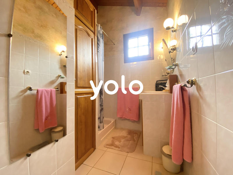 Maison traditionnelle - 200 m² - 8 pièces