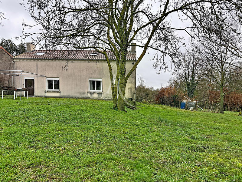 Maison - 181 m² - 5 pièces