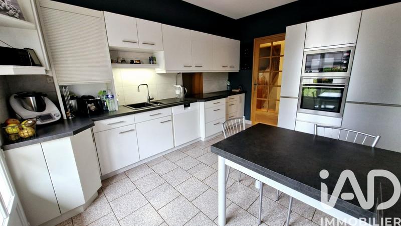 Maison - 169 m² - 7 pièces