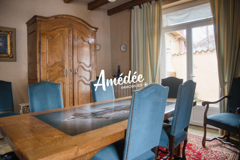 Maison ancienne - 304 m² - 11 pièces