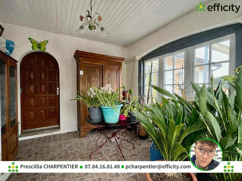 Pavillon - 180 m² - 6 pièces