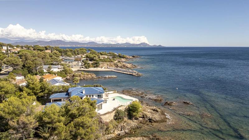 Villa - 240 m² - 8 pièces