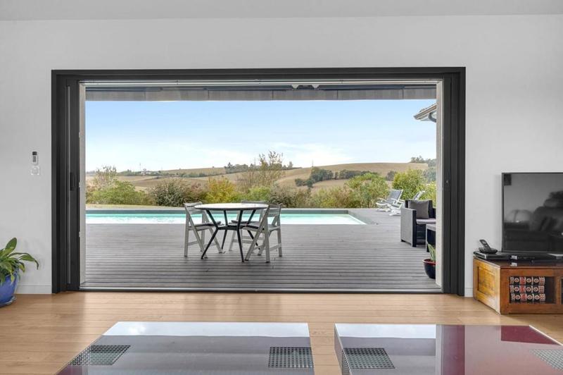 Maison - 253 m² - 6 pièces