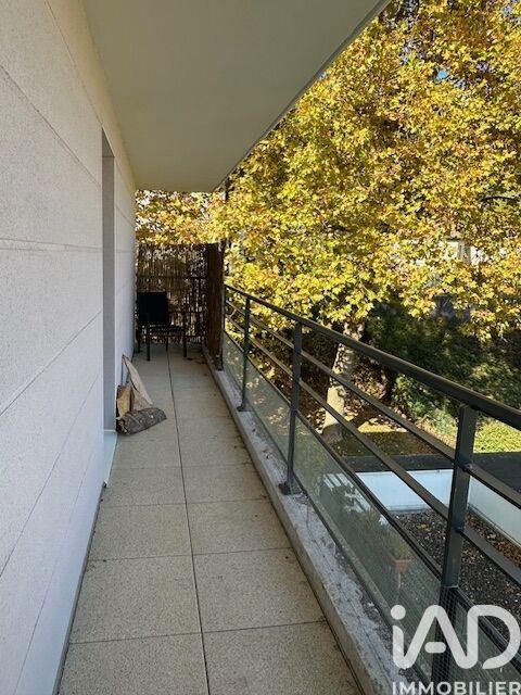 Appartement - 100 m² - 5 pièces