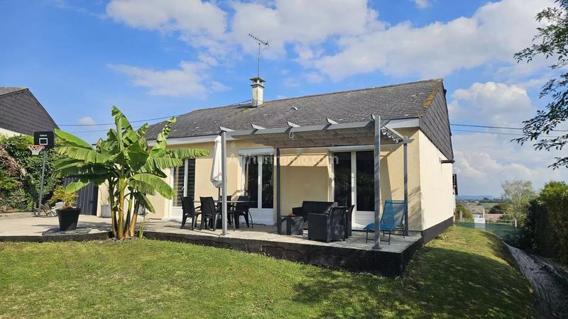 Maison - 93 m² - 5 pièces