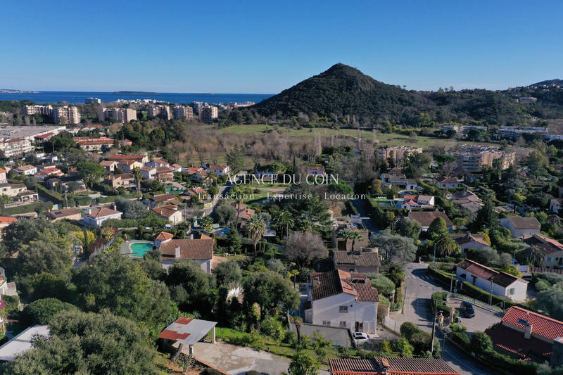 Maison - 199 m² - 7 pièces